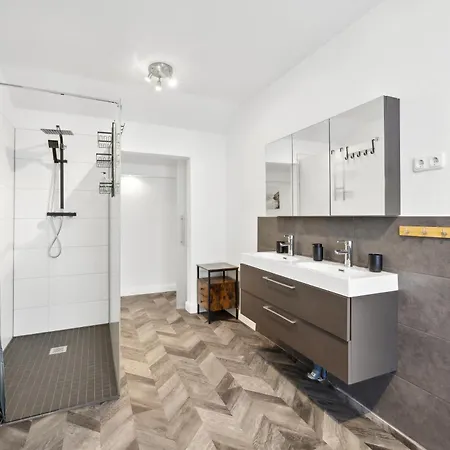 Appartement Infinity Kaiser Wilhelm Bruecke