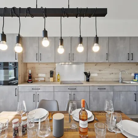 Infinity Kaiser Wilhelm Bruecke Apartmán *