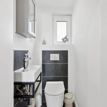 Infinity Kaiser Wilhelm Bruecke Wilhelmshaven