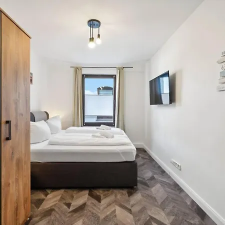 Infinity Kaiser Wilhelm Bruecke Appartement *