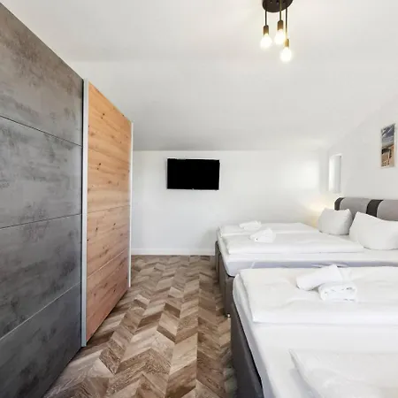 Infinity Kaiser Wilhelm Bruecke * Wilhelmshaven