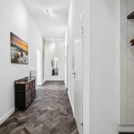 Infinity Kaiser Wilhelm Bruecke *